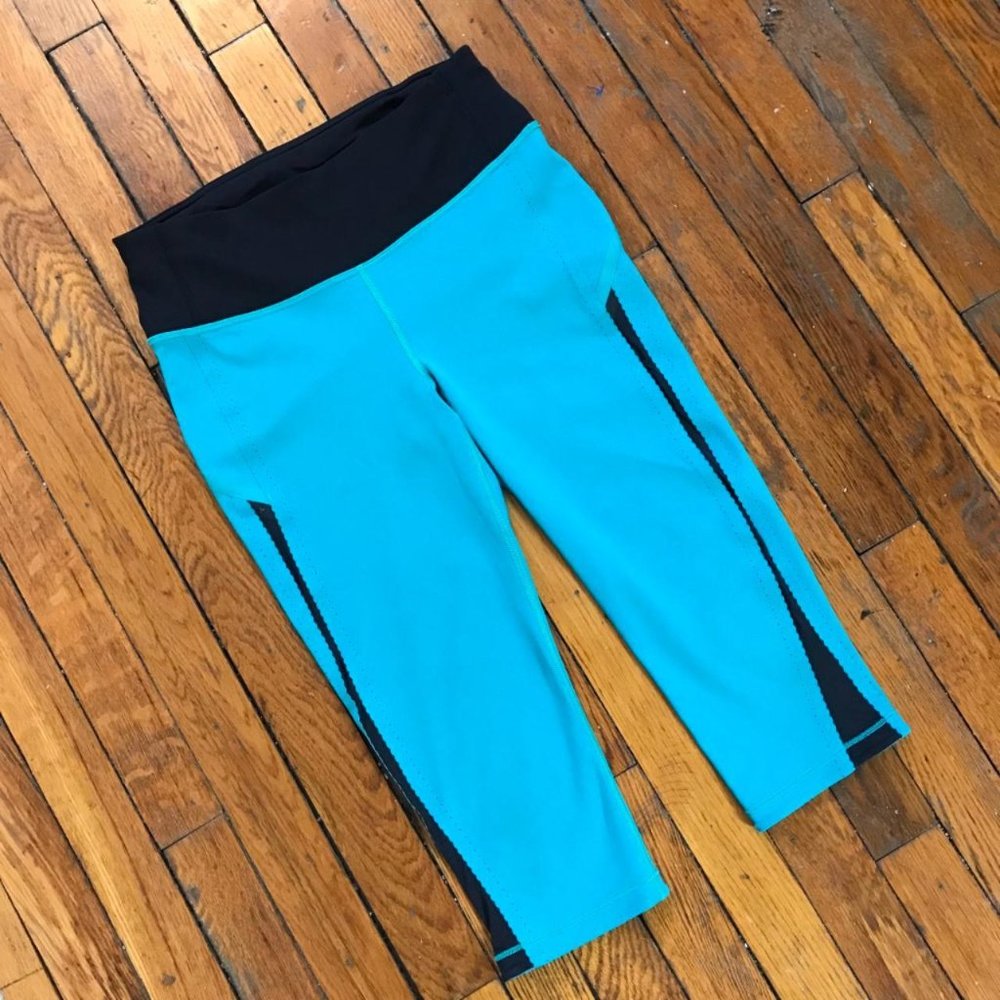 Lululemon Smooth Stride‎ Crop 17' Scalloped Side Women Blue Teal Black Leggings